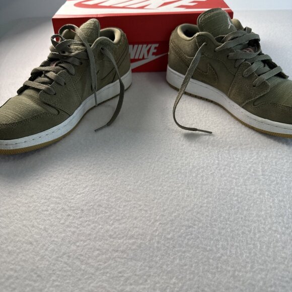 Nike Air Jordan 1 Low Youth Shoe Size 6.5Y Women Sz 8 Casual Skate 554723-216 - Picture 13 of 15
